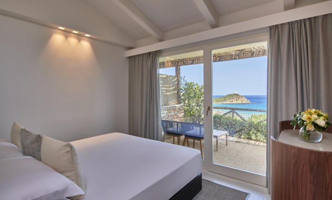 King Bedroom With Sea View